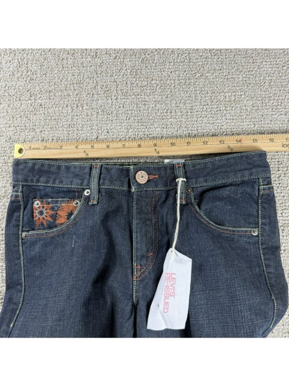 Levi's 518 Super Low Embroidered Bootcut Jeans Women’s Size 7 x 31 - Picture 4 of 8